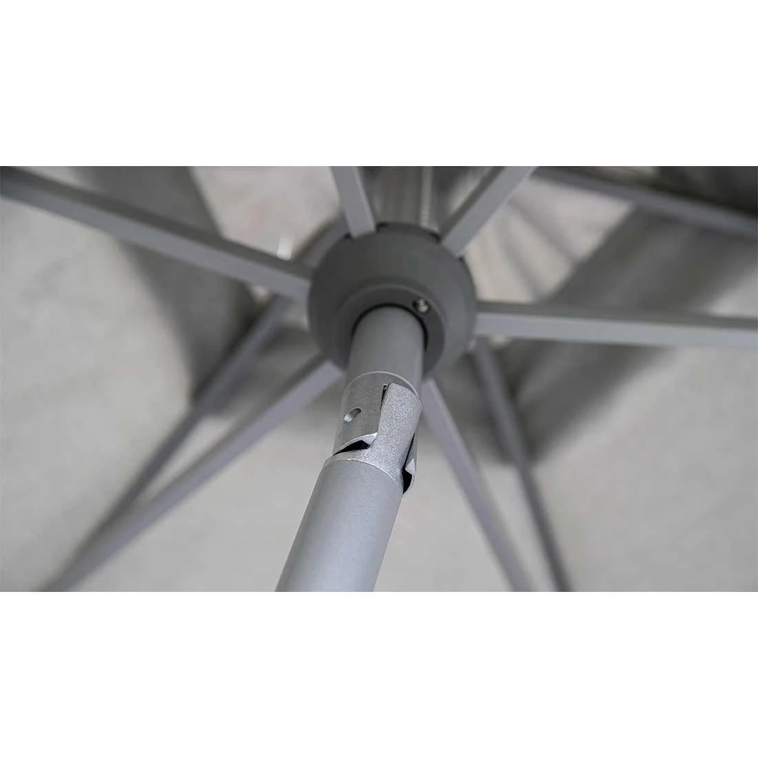 Kettler Easy Allround LED Stockschirm Ø300cm Alu/Polyester Anthrazit/Hellgrau Meliert 3 Kettler Easy Allround LED Stockschirm Ø300cm Alu/Polyester Anthrazit/Hellgrau Meliert – Bild 3