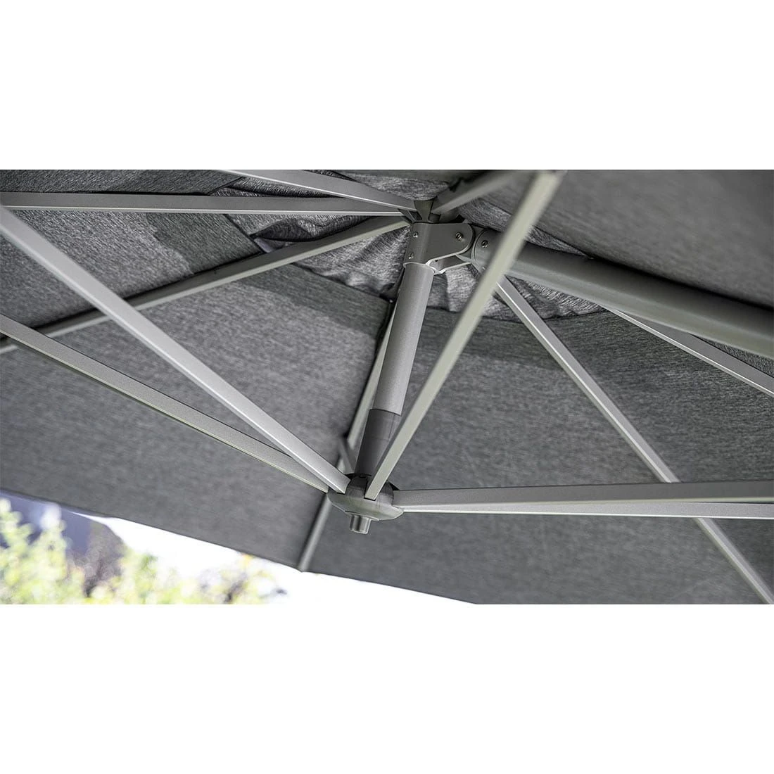 Kettler Easy Turn Ampelschirm Ø330cm Aluminium/Polyester Silber/Charcoal 4 Kettler Easy Turn Ampelschirm Ø330cm Aluminium/Polyester Silber/Charcoal – Bild 4