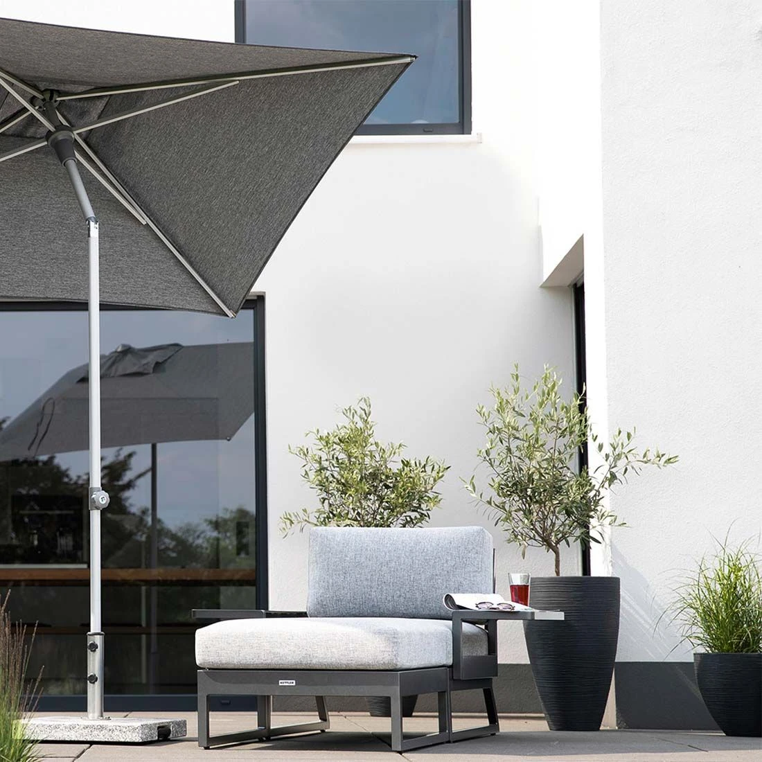 Kettler Ocean Skid Platform Ablagetisch 61x27x24cm Aluminium Anthrazit/Hellgrau Meliert 4 Kettler Ocean Skid Platform Ablagetisch 61x27x24cm Aluminium Anthrazit/Hellgrau Meliert – Bild 4